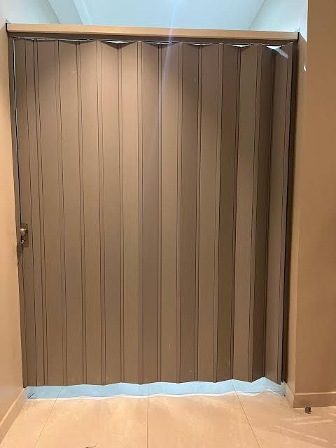 Folding & Accordion Doors sample 7