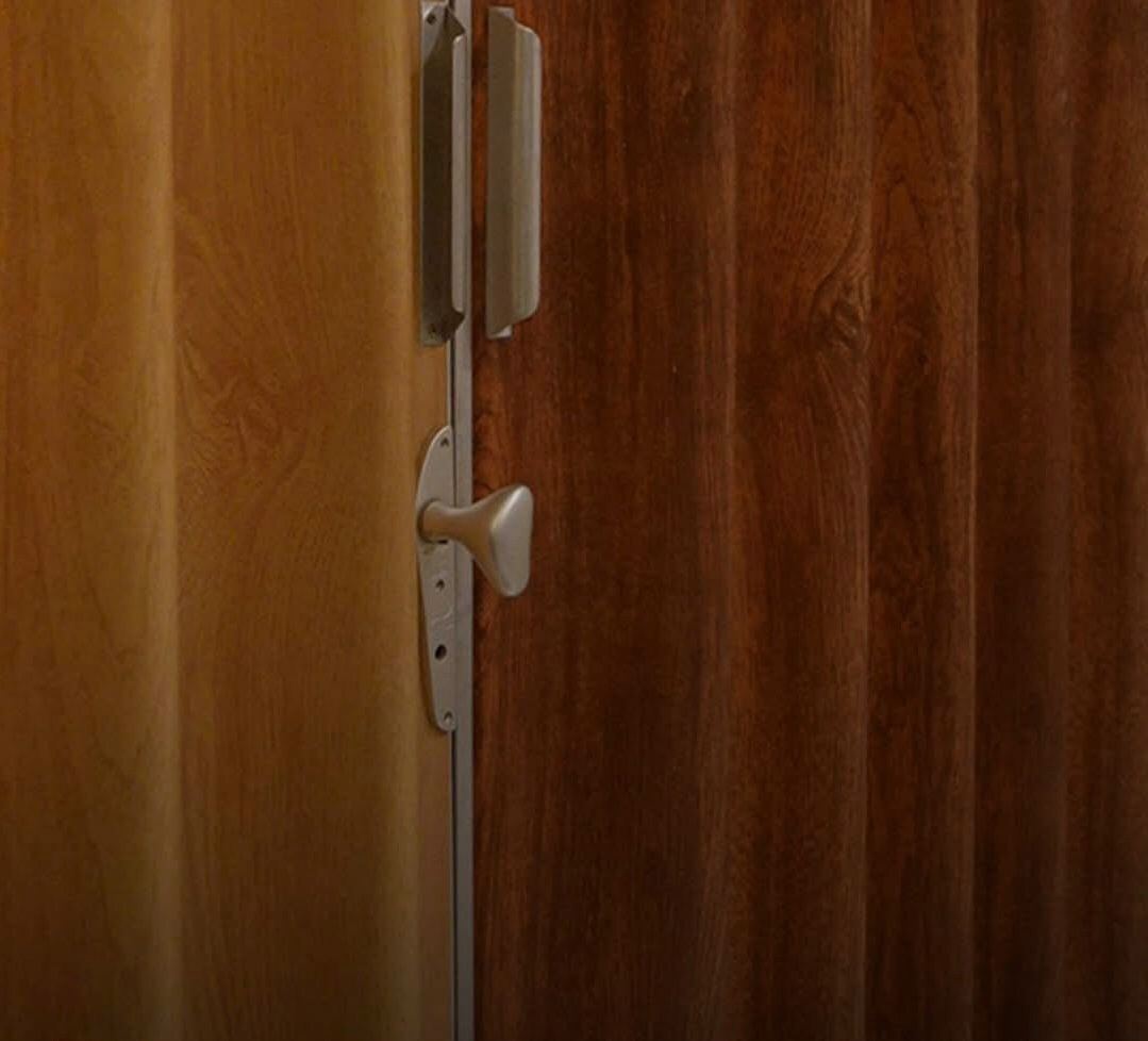 Folding & Accordion Doors sample 1